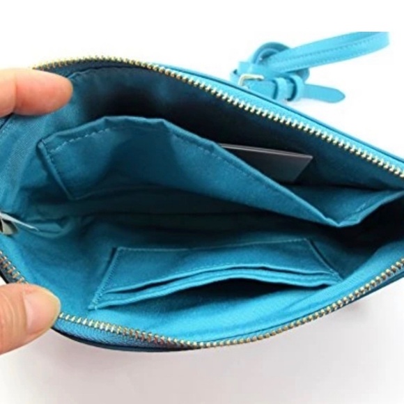 COACH Studded Cross Grain
Leather Quinn Crossbody F53140
Cadet Blue - Picture 13 of 15